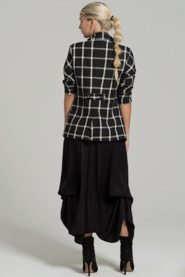 Woman's  relaxed fit plaid  jacket